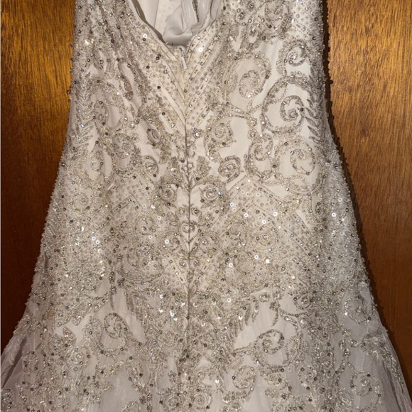 Elegant White and Silver Wedding Dress - Picture 4 of 5